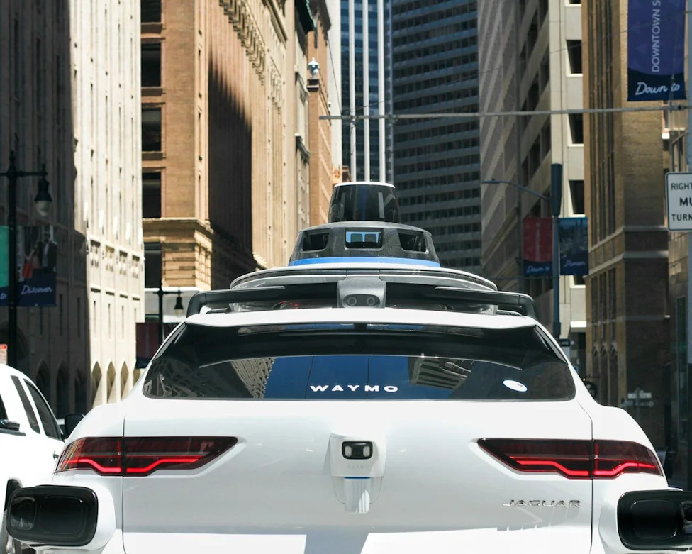 Robotaxi, Waymo’s Entire Robotaxi Fleet Recalled After Self-Driving Car Drove Into Floodwaters — What Happened Next Is a Warning for Drivers