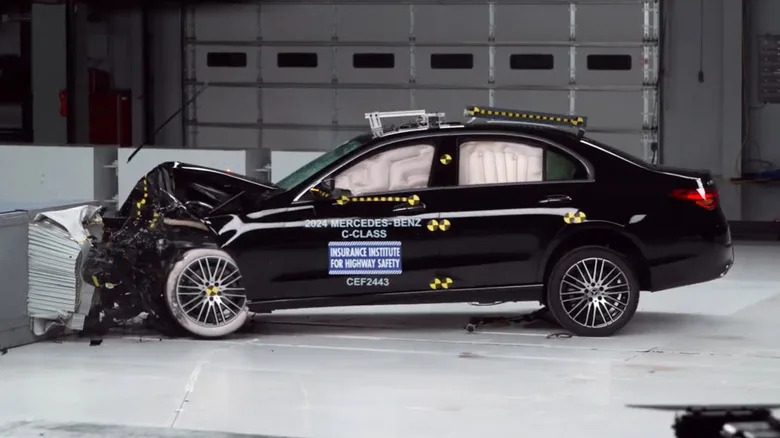 Mercedes Set A New Safety Benchmark In 1959, And Now It's Everywhere