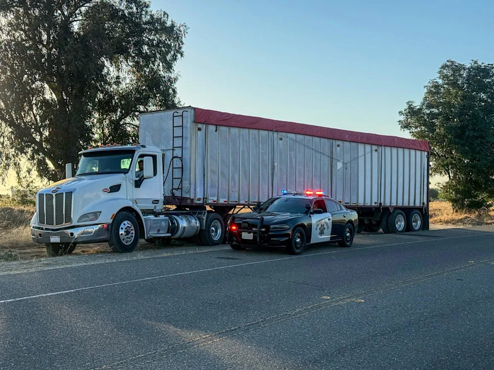 California Commercial Truck Pulled Over for Registration Expired Since 2024