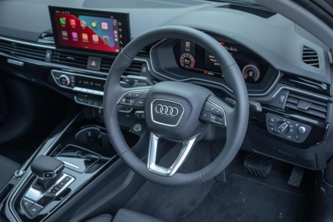 2022 audi a4 s line interior