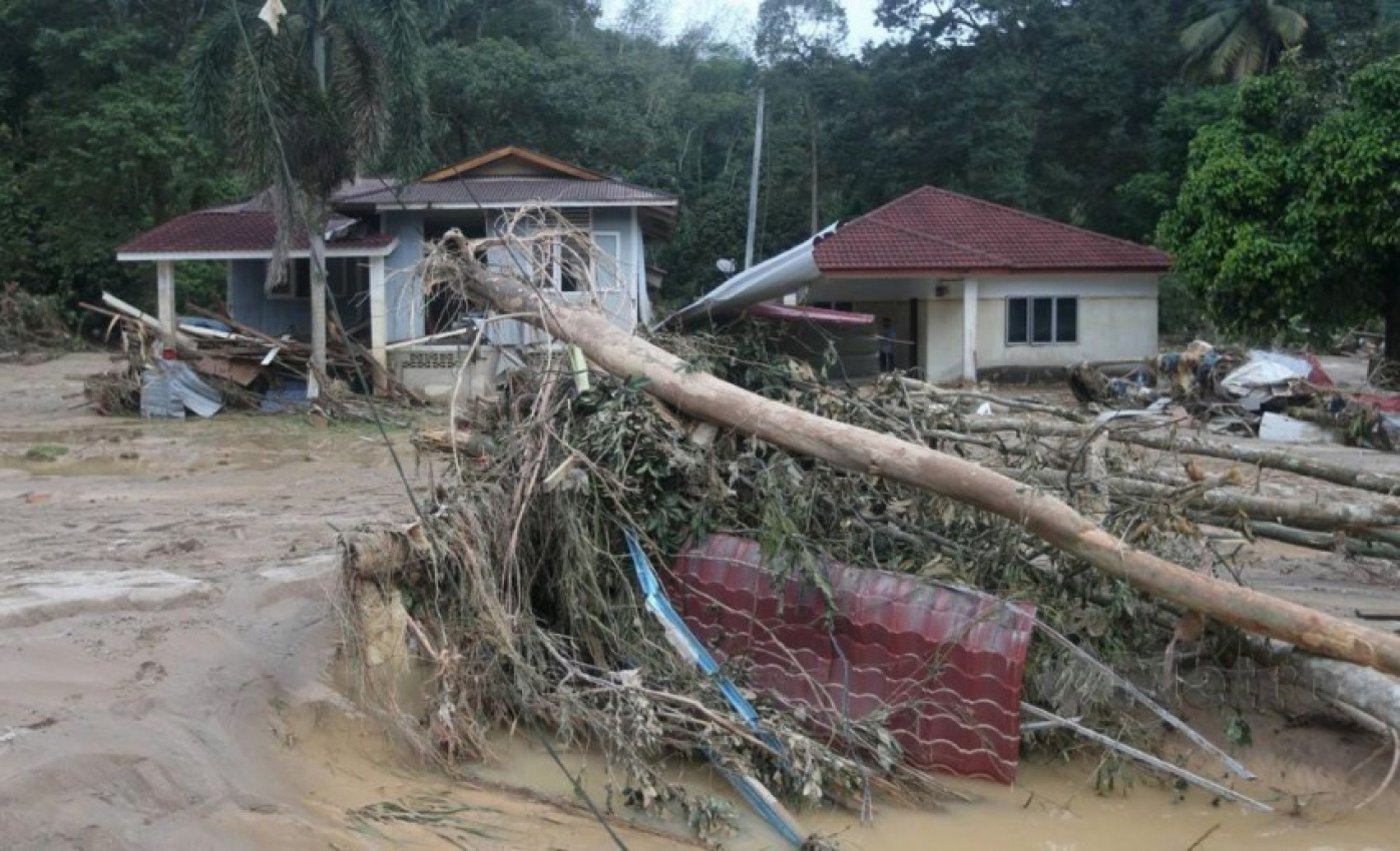 Banjir tanah bantuan klang pejabat MAPIM Salur