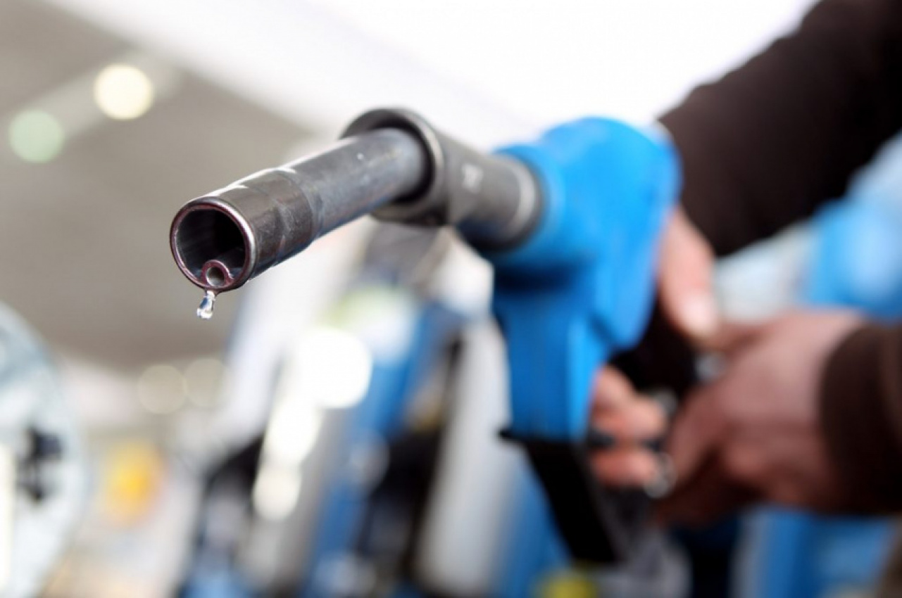 autos, cars, fuel, gas price, gasoline, gas prices are out of control but will soon get worse