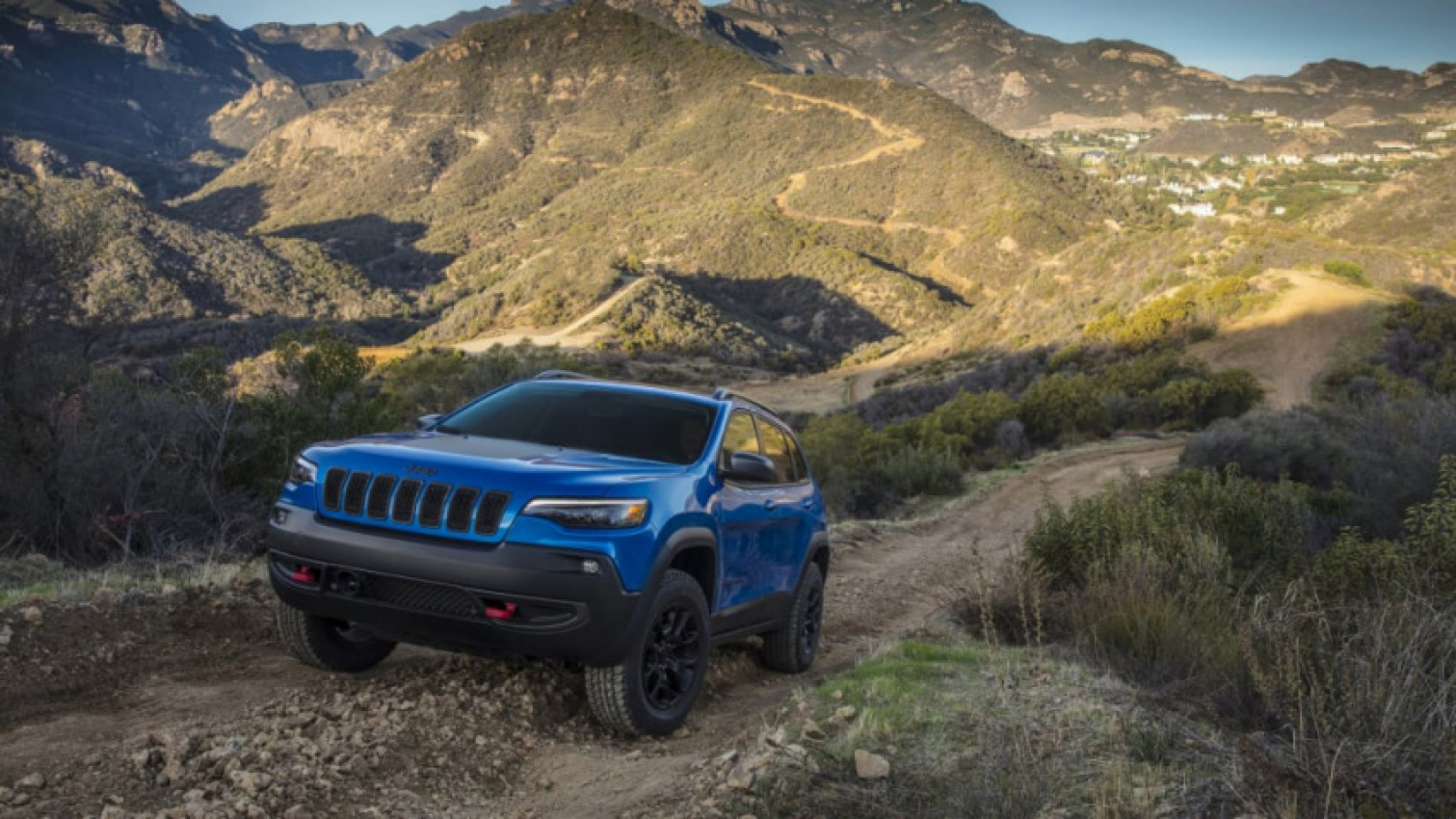 autos, cars, jeep, car buying, crossover, jeep cherokee, off-road vehicles, 2022 jeep cherokee lineup starts with new x off-road trim