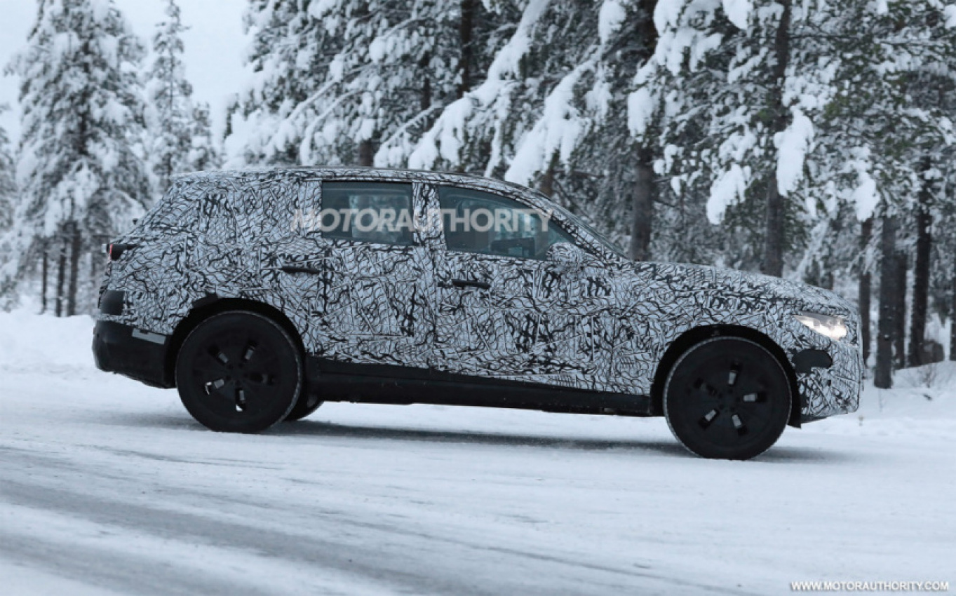 autos, cars, mercedes-benz, crossovers, luxury cars, mercedes, mercedes-benz glc, mercedes-benz glc class news, mercedes-benz news, spy shots, videos, youtube, 2023 mercedes-benz glc-class spy shots and video: popular crossover coming in for redesign