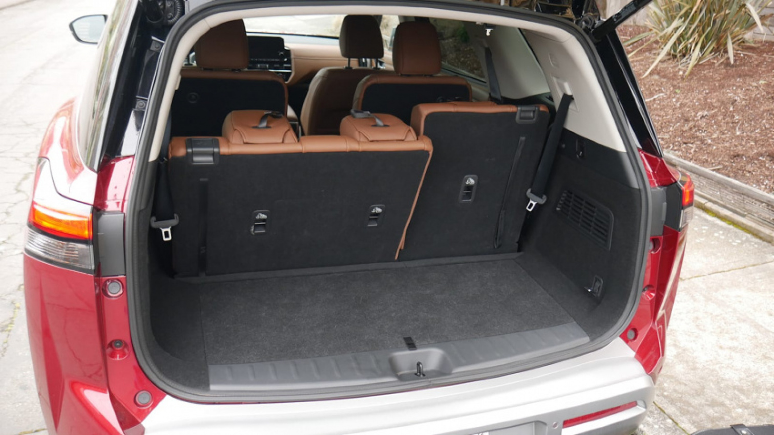 Nissan Pathfinder Luggage Test How much cargo space behind 3rd row