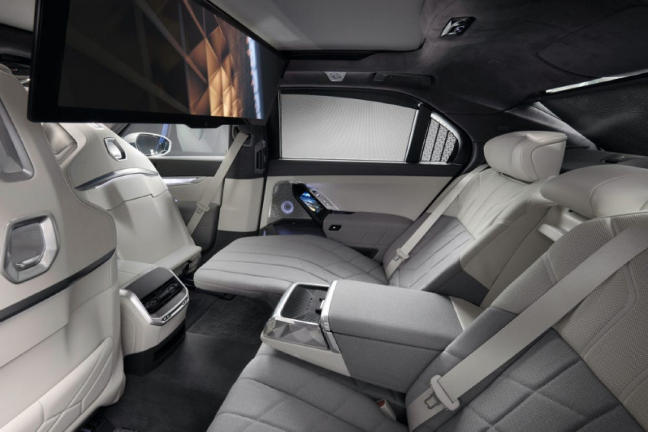 2023 BMW 7 Series with 31-inch 8K Backseat Screen