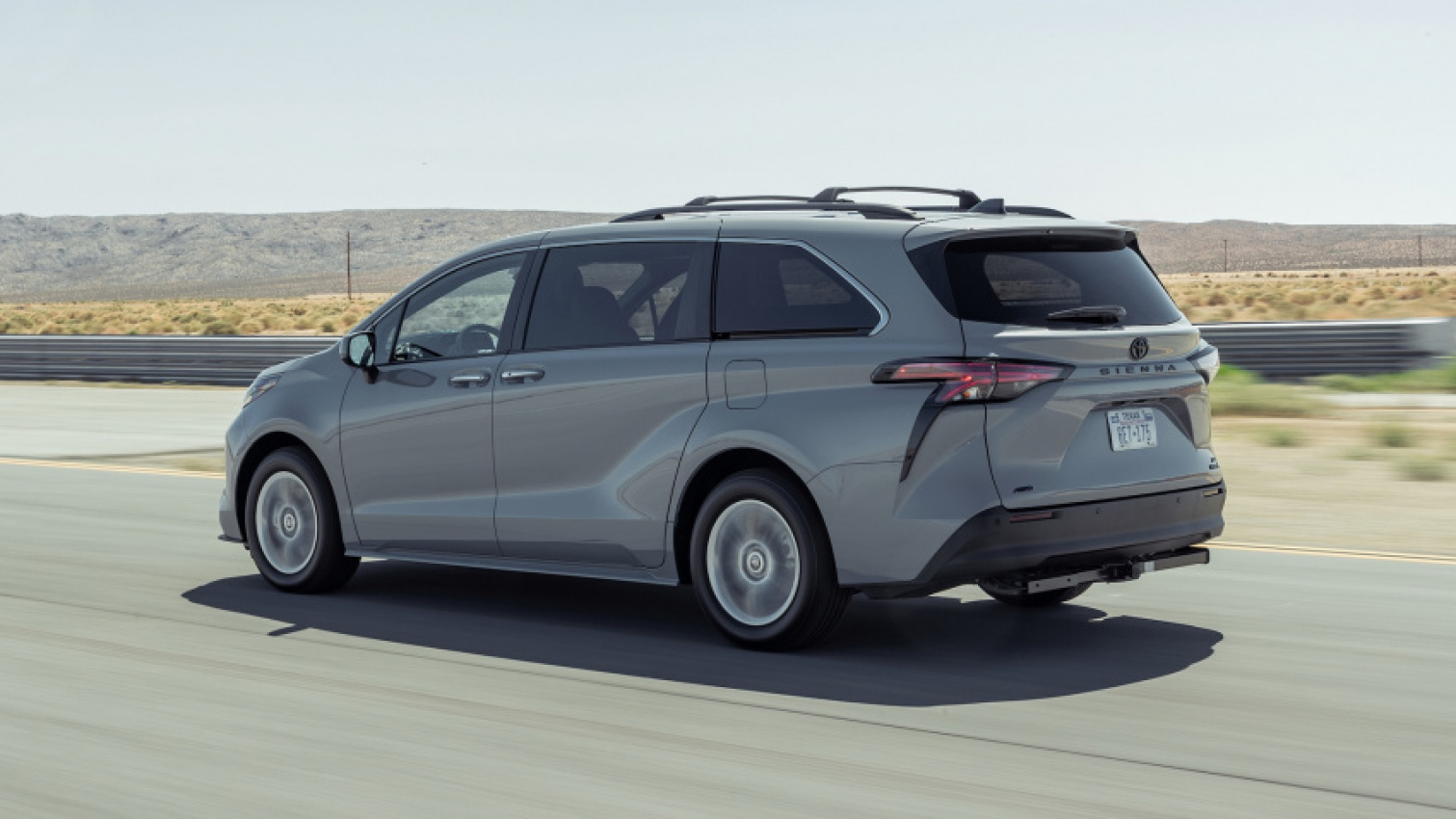 autos, cars, reviews, toyota, toyota sienna, vnex, 2022 toyota sienna woodland first test: more than a gimmick?