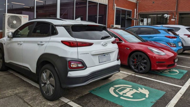 what-affordable-evs-with-decent-range-qualify-for-the-federal-rebates