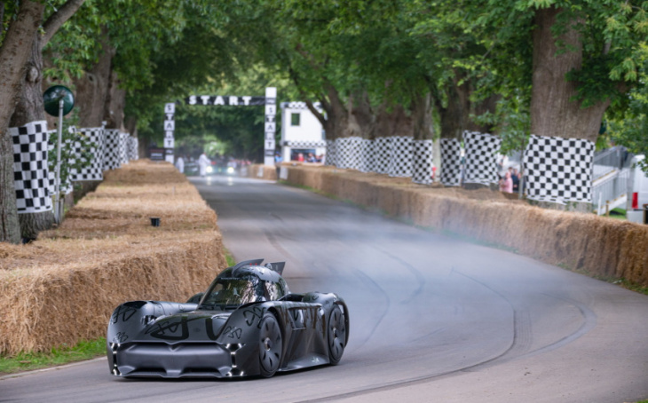 goodwood festival of speed hillclimb record broken by mcmurtry spéirling electric fan car — video looks speeded up