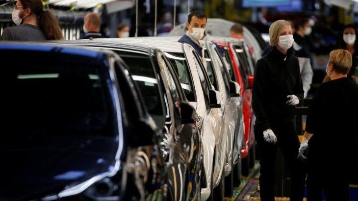 toyota, suzuki face more production shutdowns due to supply issues, covid