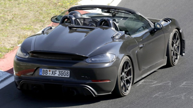 new 2022 porsche gt4 rs spyder spotted again