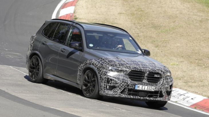 2023 bmw x5 m spied – update incoming for the lairy porsche cayenne turbo gt rival