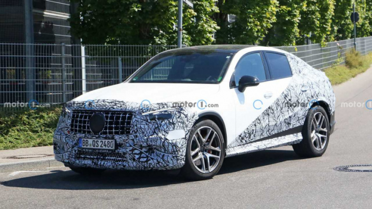 mercedes-amg glc 43 spied as the middle child in the hierarchy
