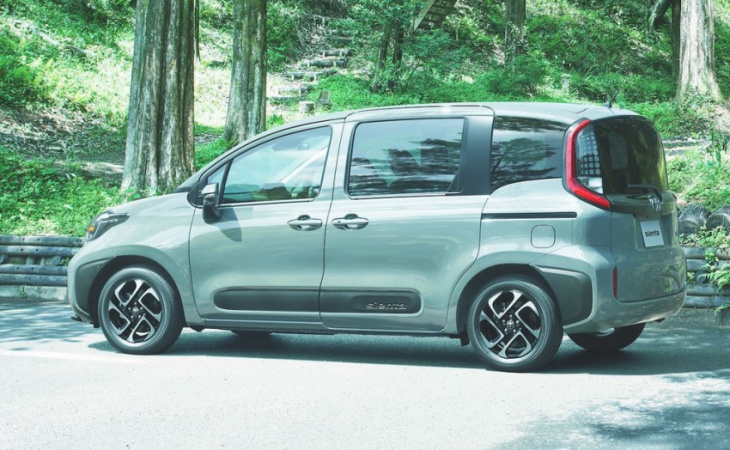 the 2023 toyota sienta is pretty awesome (more so than the old one)