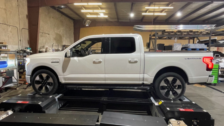 2022 ford f-150 lightning strapped to dyno despite challenges