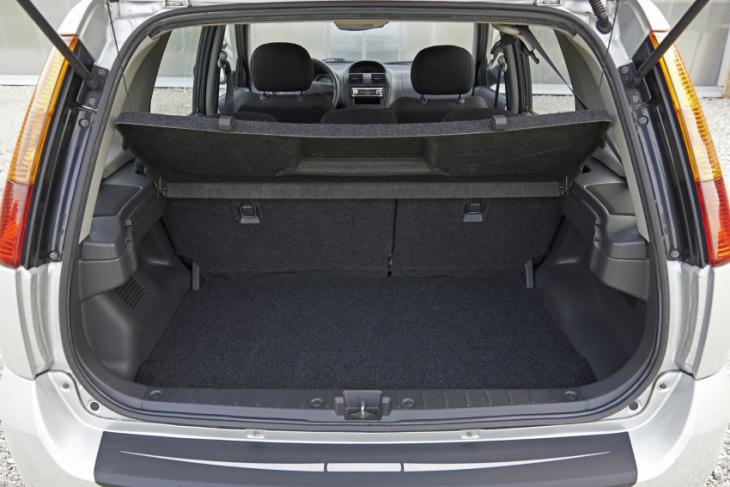 used buyer's guide: 4 reasons to check the cargo compartment