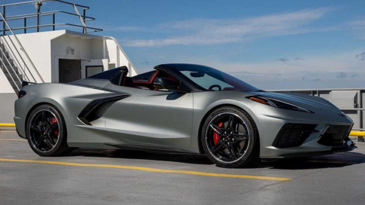 chevrolet corvette production pauses for a week due to supply issues
