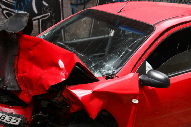3 ways your car accident photos can save you when filing an insurance claim