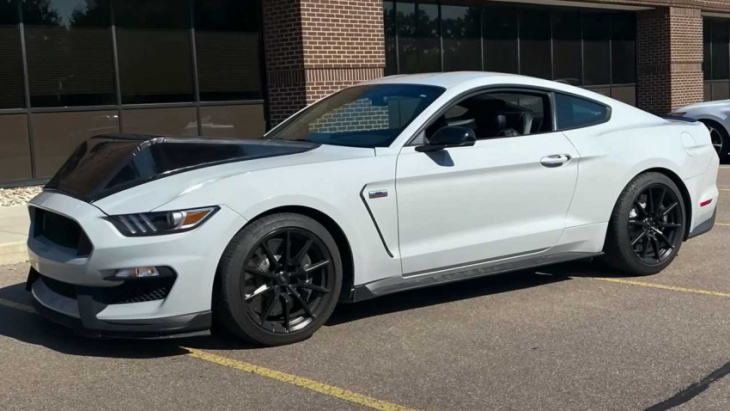 weird mustang shelby gt350 with ginormous hood bulge has a 7.3l v8