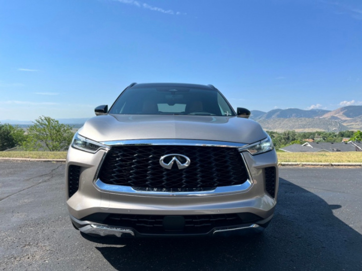 android, the 2022 infiniti qx60 has a proper luxury interior