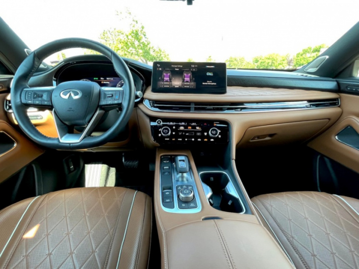 android, the 2022 infiniti qx60 has a proper luxury interior