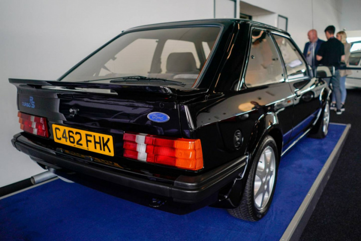 princess diana's ford escort auctioned as 25th anniversary of her death nears