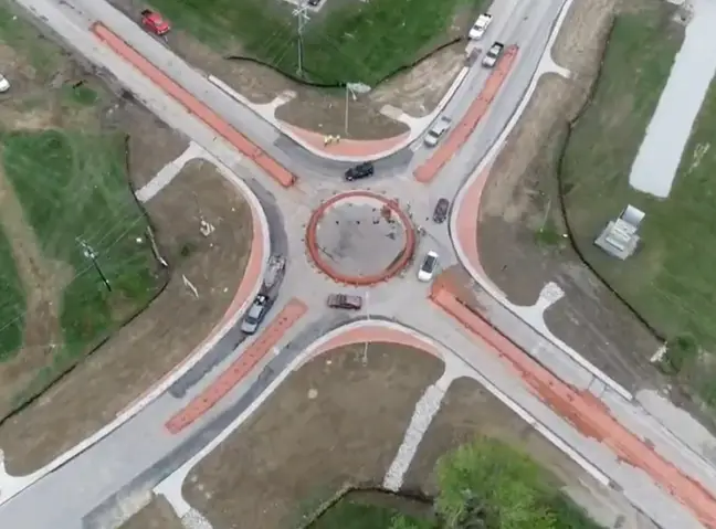 watch: hilarious video of americans attempting to use roundabout goes viral