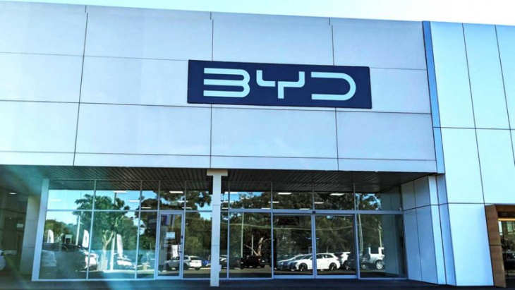 trouble brews as byd atto 3 order holder launches petition for “better warranty”