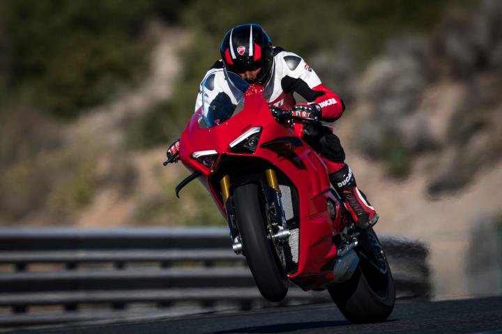 2022 ducati panigale v4 launched at rs. 26.49 lakh