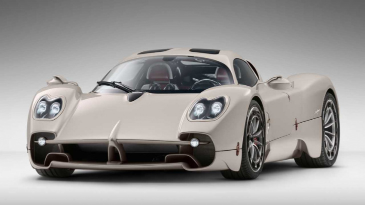 pagani utopia debuts with 852 hp and is available with 7-speed manual