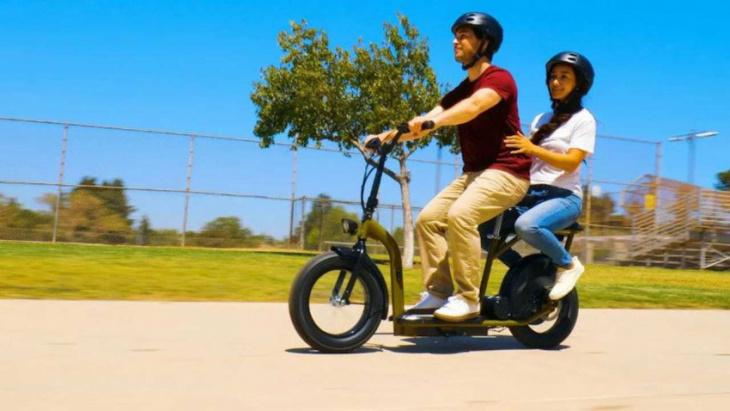 razor introduces the ecosmart cargo electric scooter for grown-ups