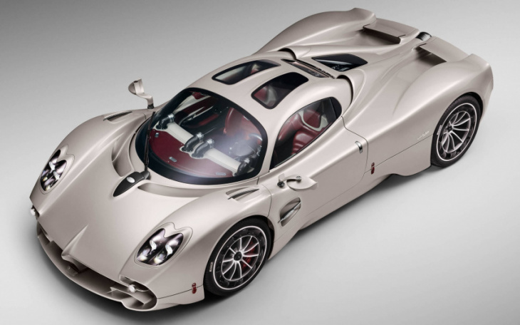 all-new pagani utopia revealed with 852 horsepower, stick shift