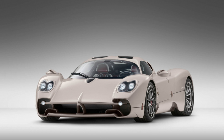 all-new pagani utopia revealed with 852 horsepower, stick shift