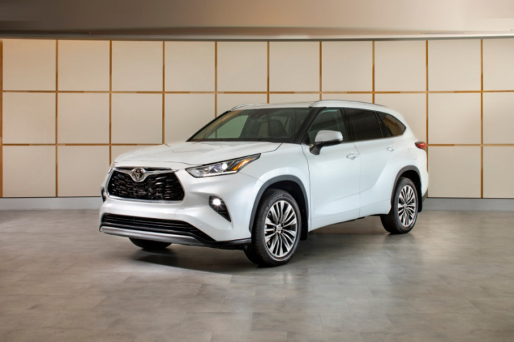 3 reasons the 2022 toyota highlander xle is the most popular trim