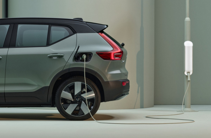 android, volvo xc40 vs mercedes-benz eqa – cheapest electric crossovers on the market