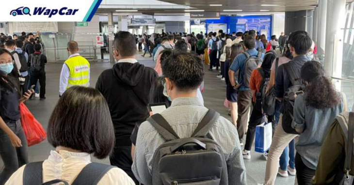 lrt woes continue; videos and photos of long queues reaching station entrance go viral