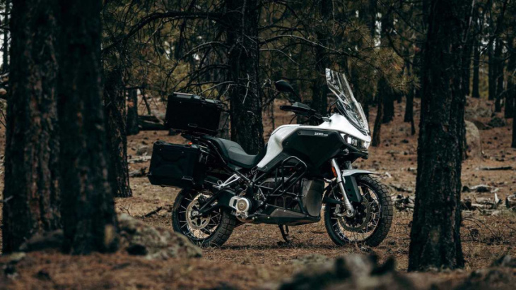 2023 zero dsr/x first ride review: electric goes off the grid