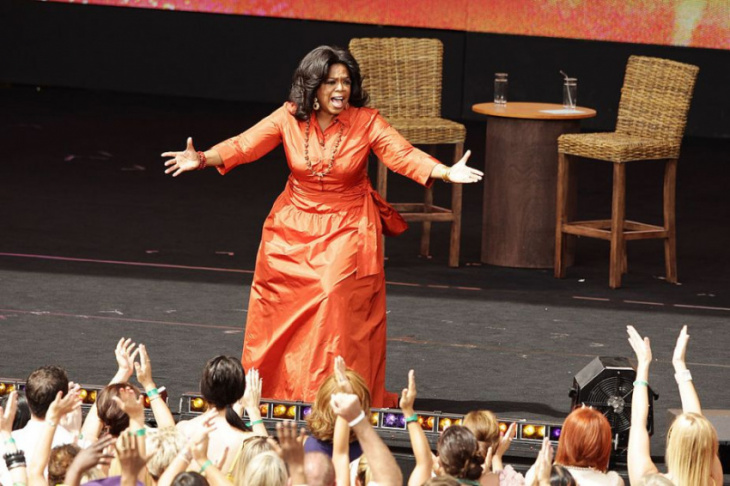 oprah winfrey gave audience 300 new cars on this date in 2004