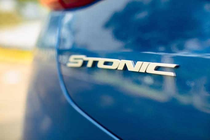 android, kia stonic 2023 review: sport