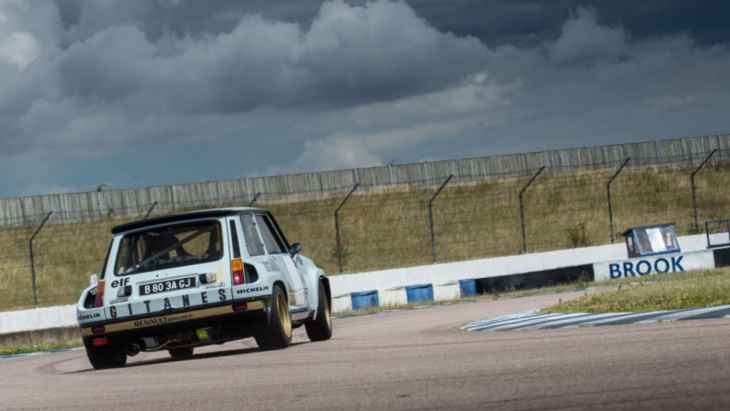 renault 5 turbo group test – hot hatch icons go head-to-head