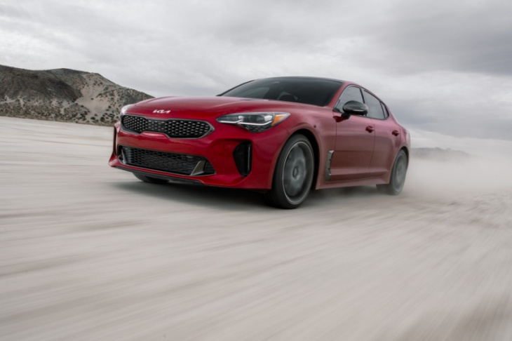 how fast is the kia stinger gt2?