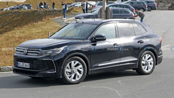 2024 volkswagen tiguan spied inside and out in 31 photos
