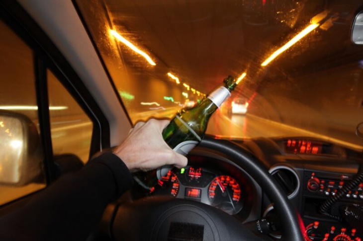 ntsb wants alcohol detection systems installed in all new cars in us