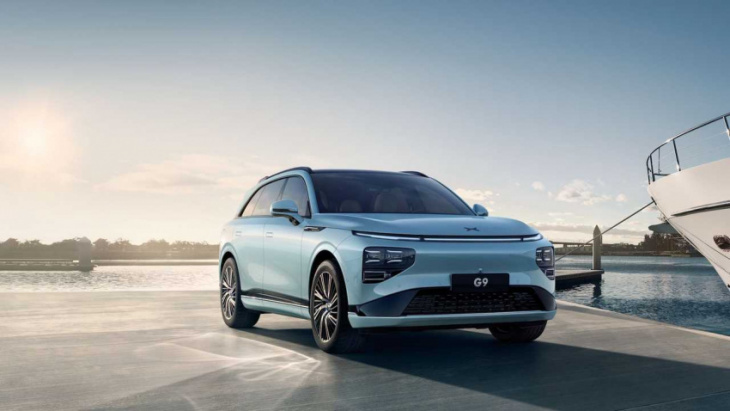xpeng g9 electric suv debuts in china with 480 kw charging