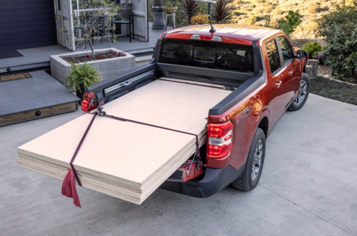 is the ford maverick’s truck bed the size of a piece of plywood?