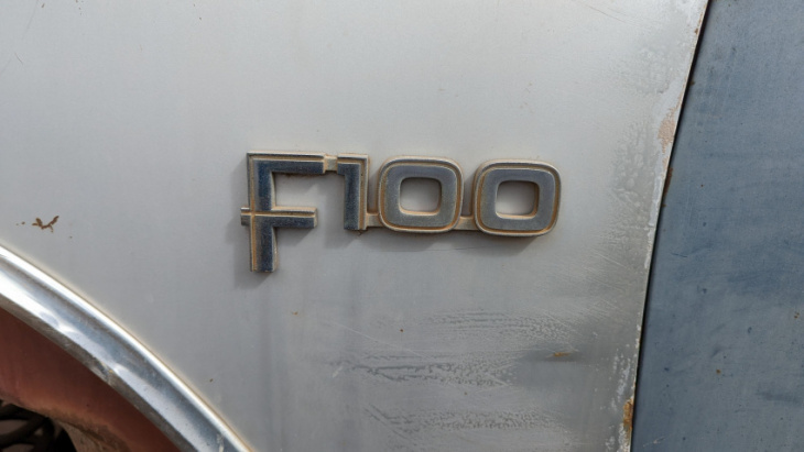 1980 ford f-100 is junkyard treasure