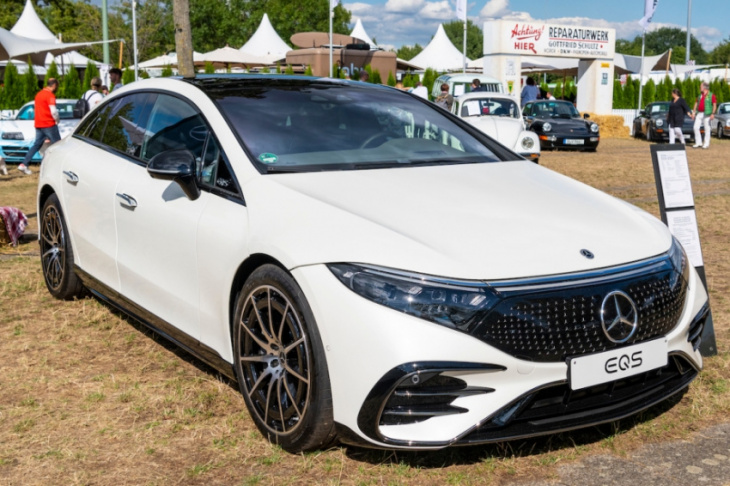 7 things consumer reports likes about the 2022 mercedes-benz eqs