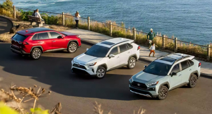 which is better, toyota rav4 gas or hybrid?
