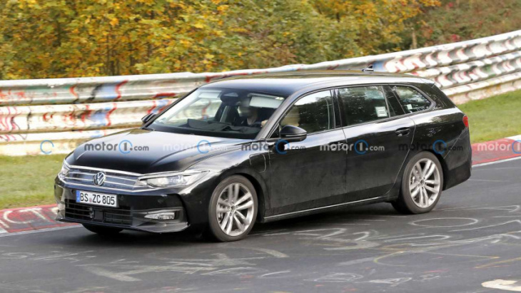 2023 volkswagen passat spied as plug-in hybrid wagon with tricky camo