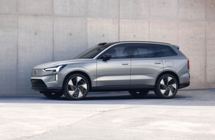 volvo teases new electric crossover due in 2023